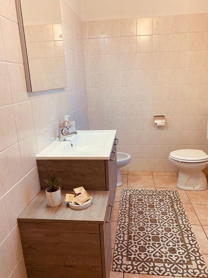 Corte 22 B&B E Appartamenti Borgomanero Buitenkant foto